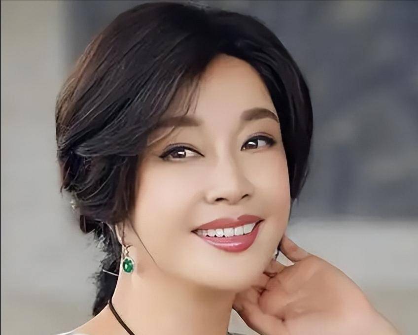 九游会官网真人游戏第一品牌75岁刘晓庆太